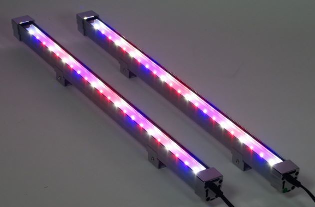 植物栽培用LED600リビングファームs.jpg